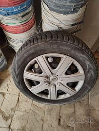 pneumatici invernali 205/60/16 come nuove 80 %