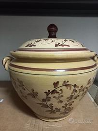 recipiente e boccale in creta