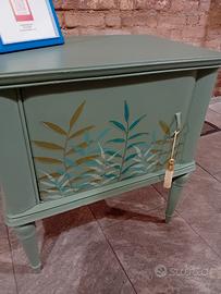 comodino foliage dipinto a mano