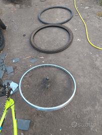 Cerchio copertone camera daria  Ventisei