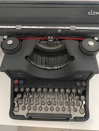 Macchina scrivere Olivetti M40