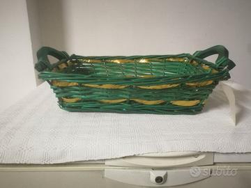 Cesta in paglia per regali natalizi