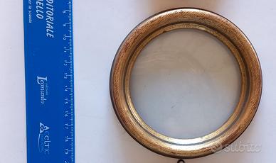 Cornice dorata vintage con vetro