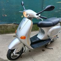 vespa 125 et4 interesse storico targa PD 