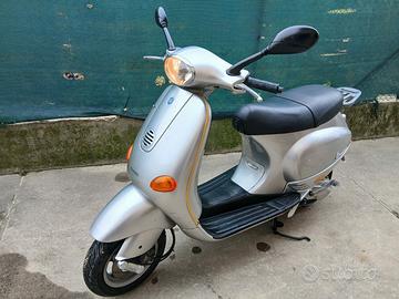 vespa 125 et4 interesse storico targa PD 