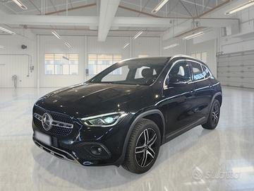 MERCEDES-BENZ GLA 200 D AUTOMATIC SPORT PLUS CROSS