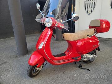 Piaggio Vespa 125 LX