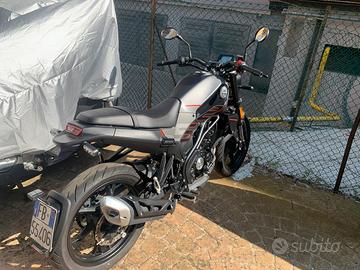 Benelli Leoncino 125