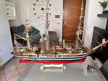 Modellino Nave Amerigo Vespucci
