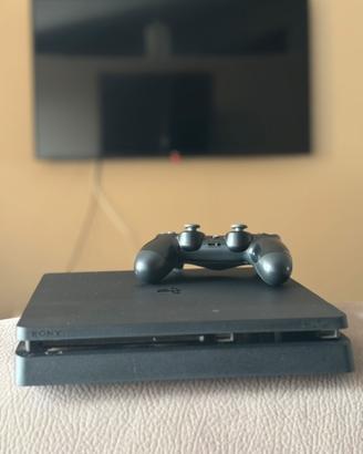 PS4 Slim 500GB Nera + Giochi