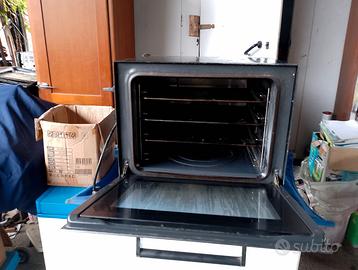 FORNO- PER BRIOSC. MARCA-SMEG.