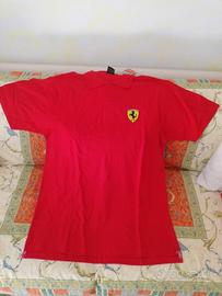 Set abbigliamento originale Ferrari – cappellino +