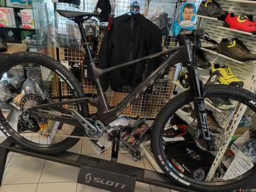 Scott Spark RC Team Issue M NUOVA