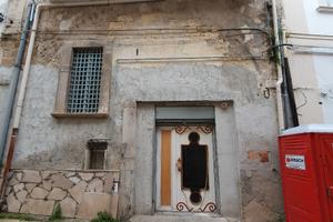 Locale multifunzione con canna fumaria