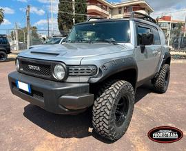 Toyota FJ Cruiser 4WD 4.0L V6 Autom.