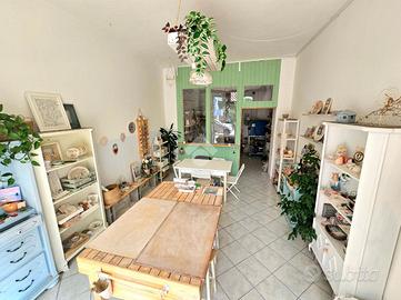 NEGOZIO A CESENATICO
