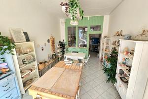 NEGOZIO A CESENATICO