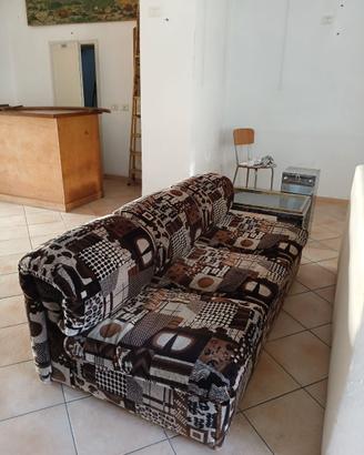 Divano letto in ciniglia