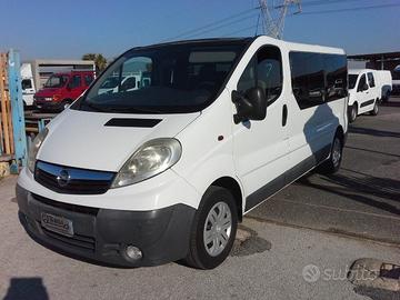 Opel vivaro 2.0 cdti con 9 posti maxi vettura