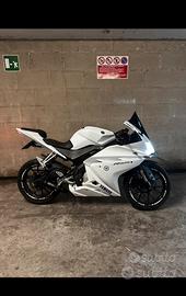 Yamaha yzf R-125