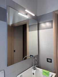Specchio con luce led