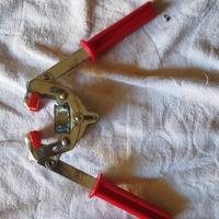 tappatrice tappi a corona nuova