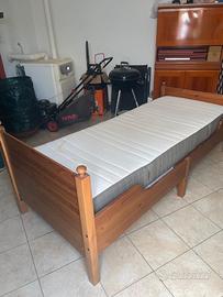 Letto regolabile ikea con materasso