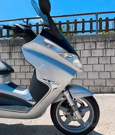 Piaggio x8