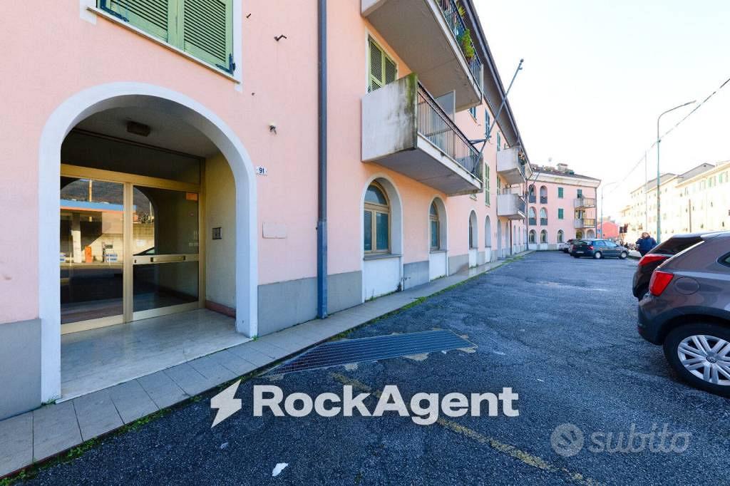 Immobile di 855 m² con più di 5 locali a Genova - Vista 3