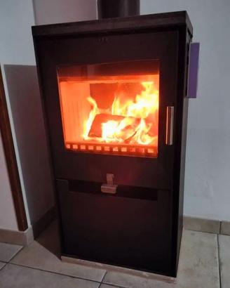 Stufa a legna Aduro