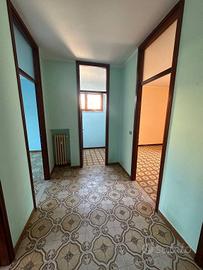 Appartamento di 100 m² con 3 locali e box auto dop