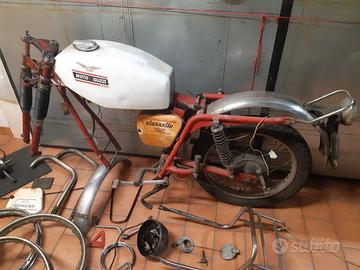 Telaio Moto Guzzi Stornello 1971 + ricambi