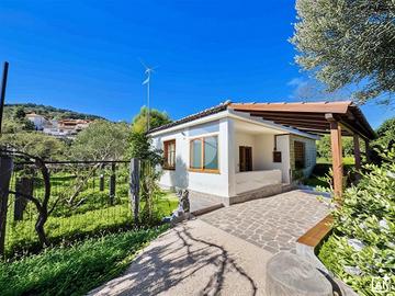 VILLA SINGOLA A SANTA MARINA