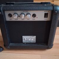  chitarra elettrica e amplificatore