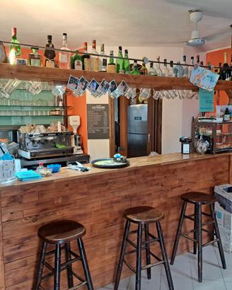 Arredamento per circolo bar e giardini