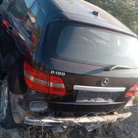 Mercedes classe B intera tutta funzionante