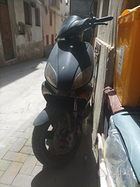 Vendita Scooter Yamaha maxster 152cc