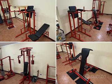 2 chest press, macchina spalle e addominali