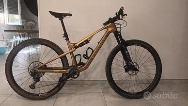 mountanbike  Canyon lux trail cf7  biammortizzata 