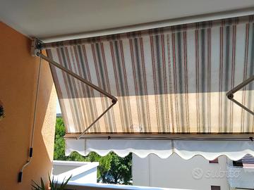 Tenda da sole con bracci estensibili 