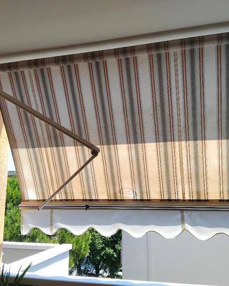 Tenda da sole con bracci estensibili 