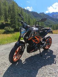 KTM DUKE 390