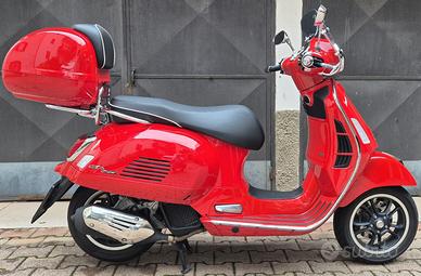 Piaggio Vespa GTS Super 125 - 2023