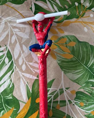 Lotto giocattoli: Spider-Man, camion e altro