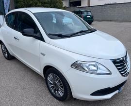 Lancia Ypsilon 1.3 mjt 95cv Silver S&S PDC/CLIMA P