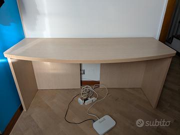 Scrivania in faggio naturale 