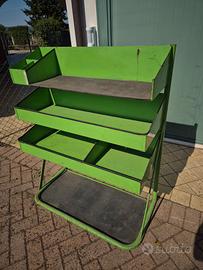 espositore o scaffale vintage a ripiani