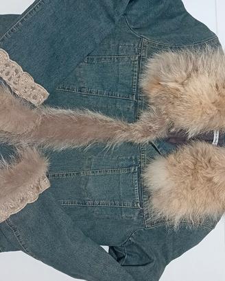Giacca in jeans con giro collo in pelliccia