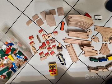 pista per treno in legno