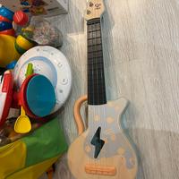 Chitarra giocattolo
